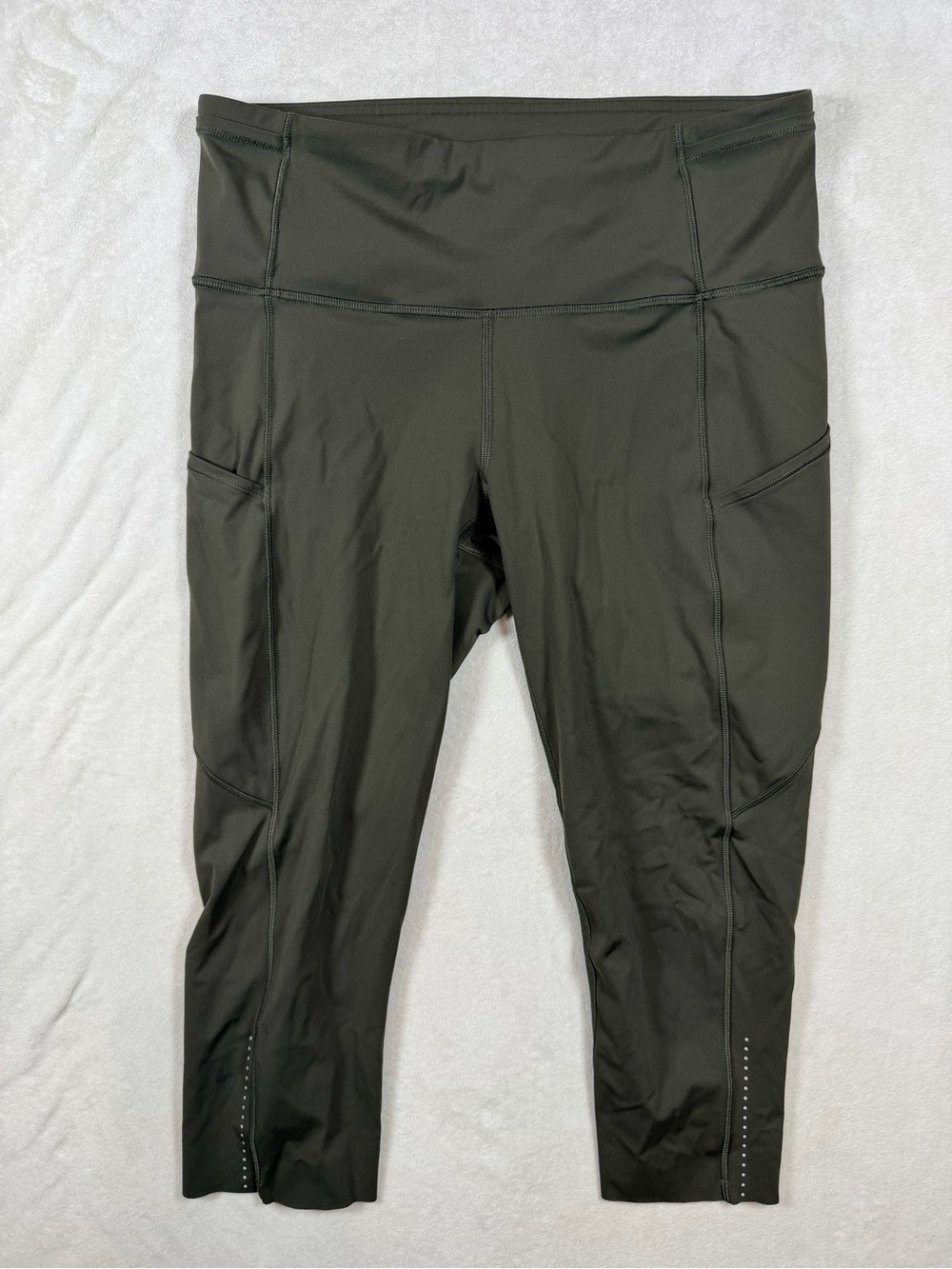 lululemon athletica Size 8 High-Rise Crop Leggings — Olive